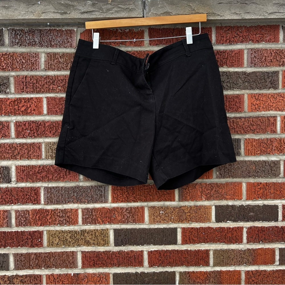 The Limited Black Mid Rise Straight Fit Shorts